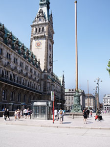 Rathaus-Haltestelle-17