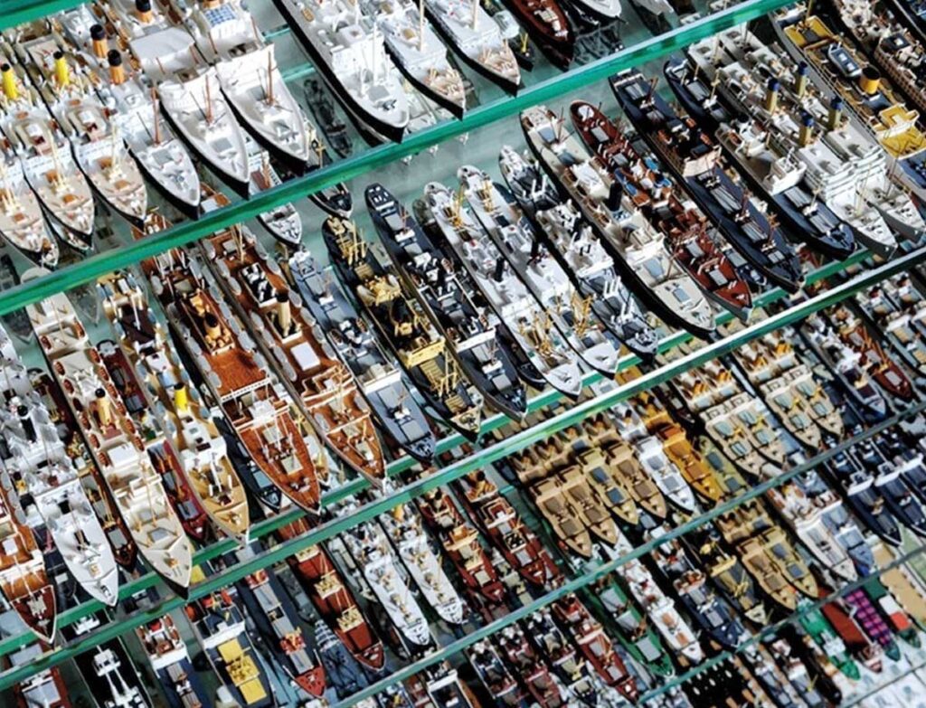 Internationales maritimes Museum Hamburg IMMH Schiffsmodelle Die Roten Doppeldecker