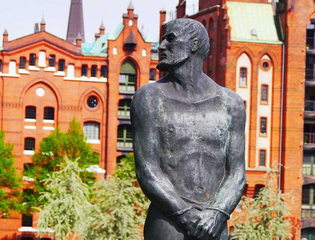 Störtebeker Denkmal Die Roten Doppeldecker