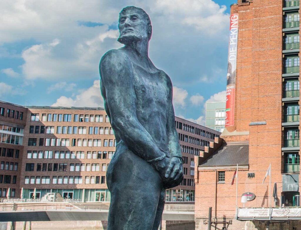 Störtebeker Denkmal IMMHH Die Roten Doppeldecker